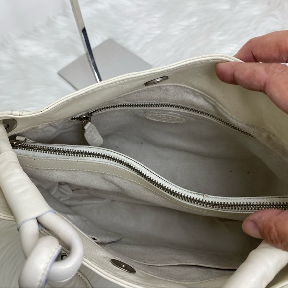 Tod’s White Leather Satchel - Picture 6 of 9